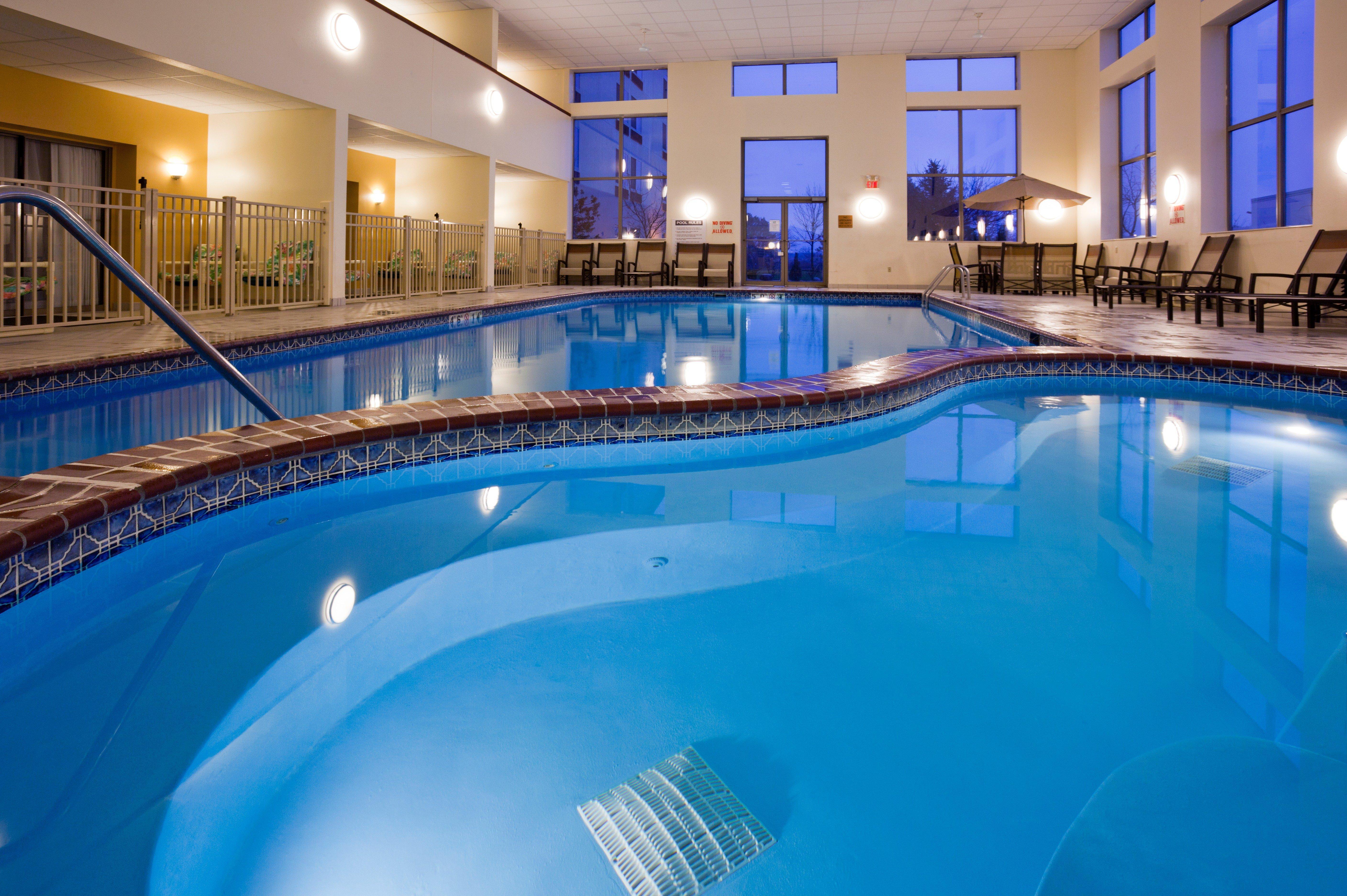 Hotel & Wausau-rothschild By Ihg Rothschild